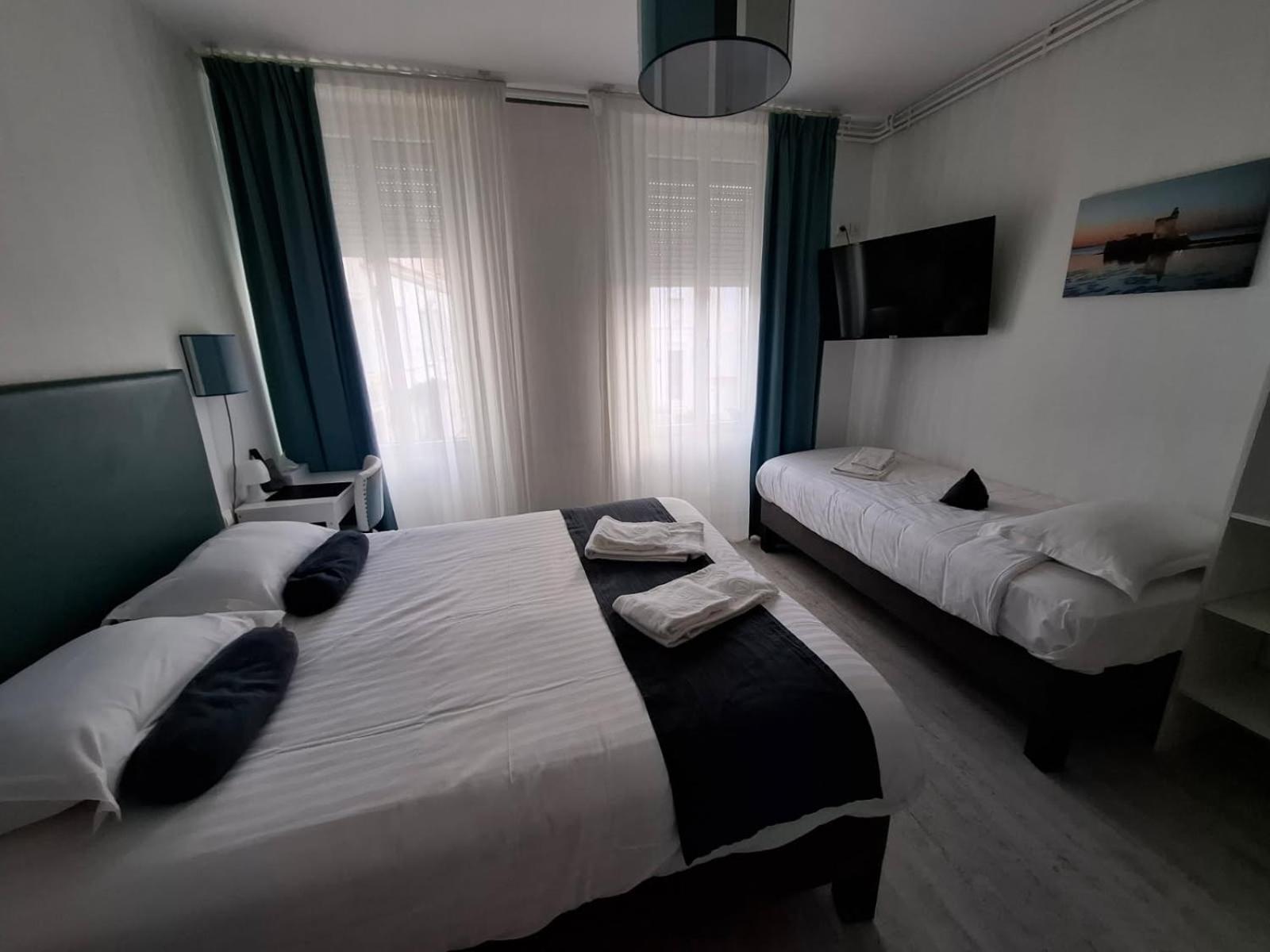 Le Crist'Al, Hotel Familial, Climatise, En Front De Mer Saint-Georges-de-Didonne Pokój zdjęcie